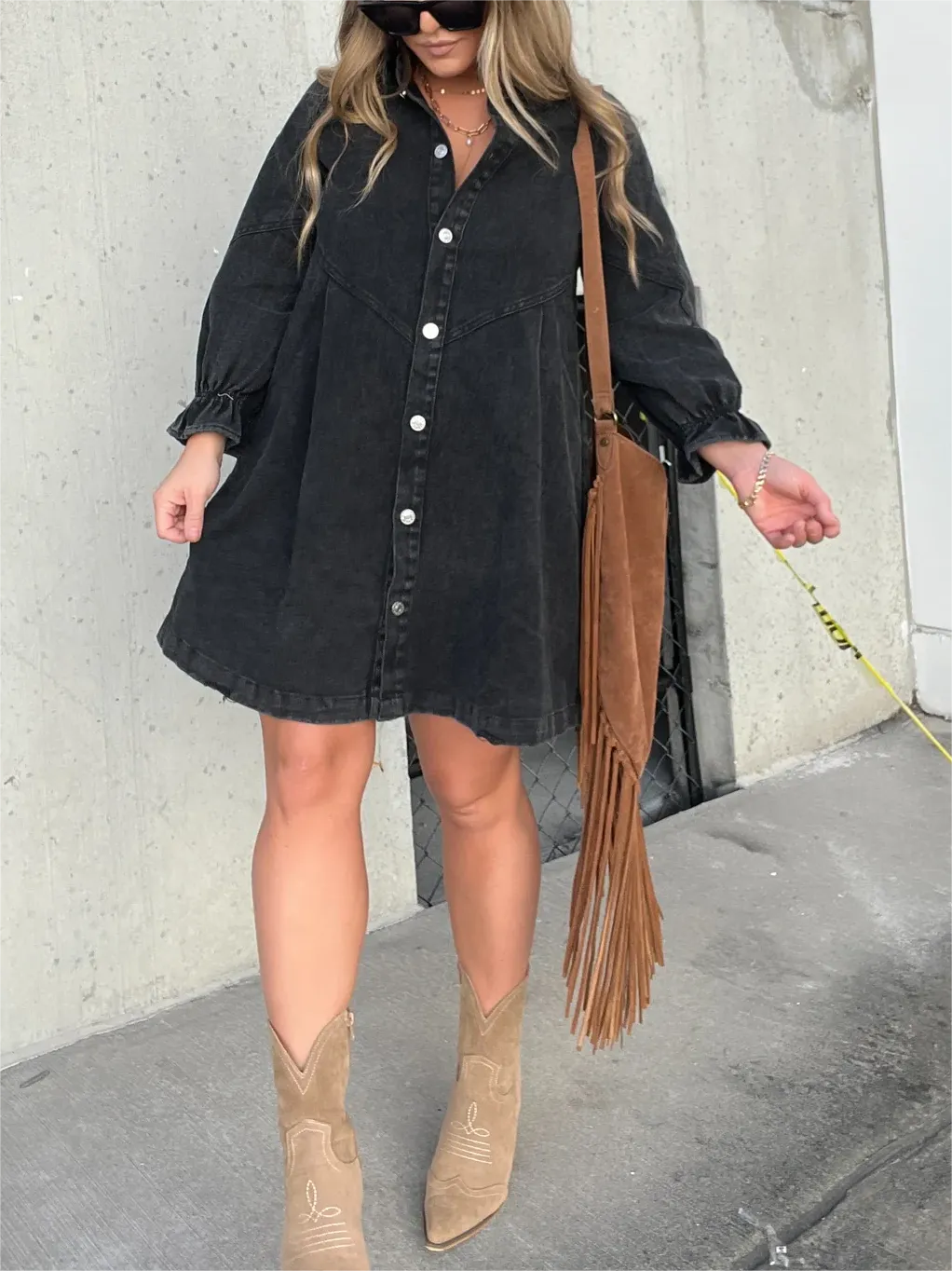 Lizzie - Trendy Denim Jurk met Pofmouwen voor de Lente