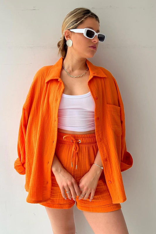 Joanna - Slank Langemouwen Shirt en Bijpassende Shorts