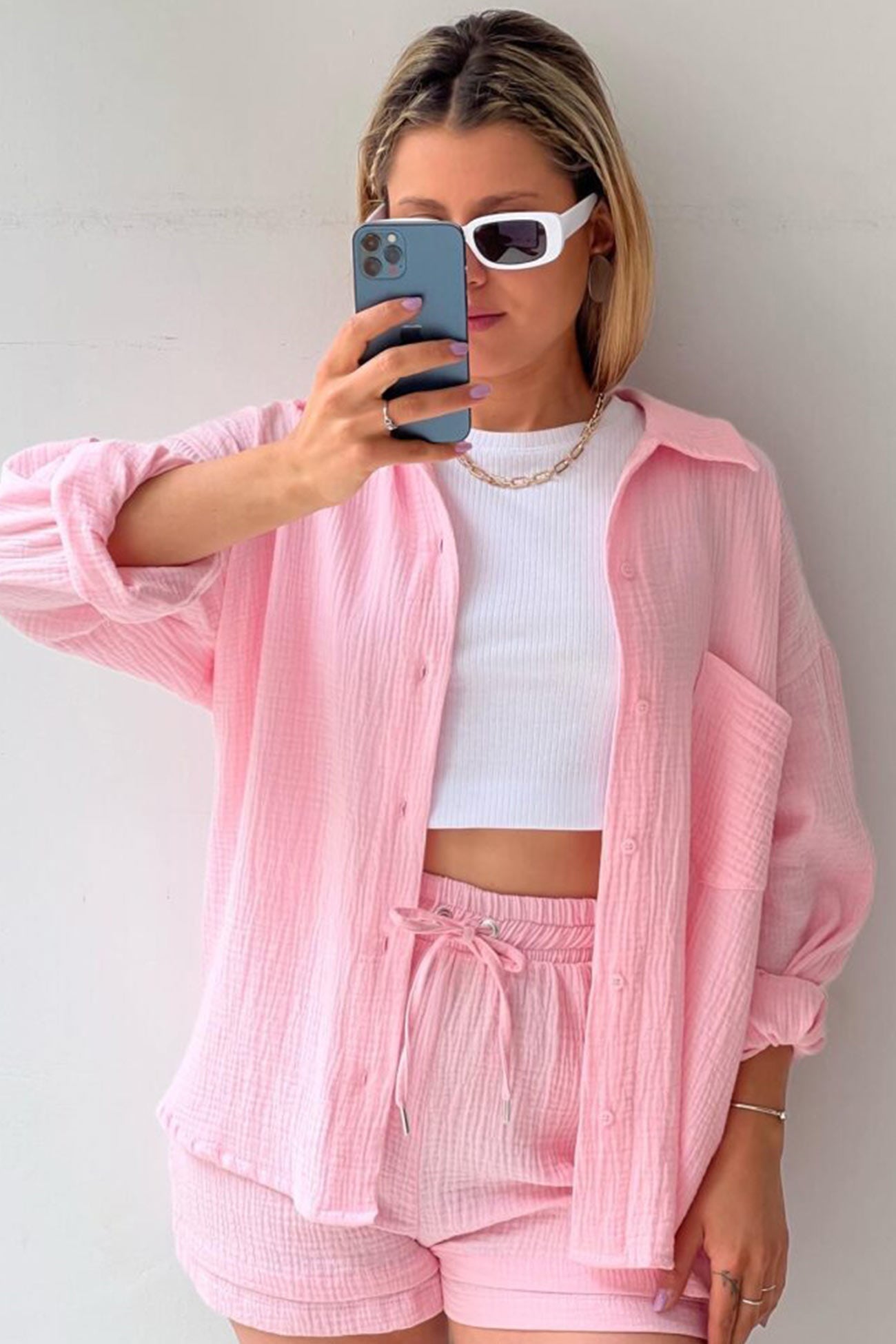 Joanna - Slank Langemouwen Shirt en Bijpassende Shorts