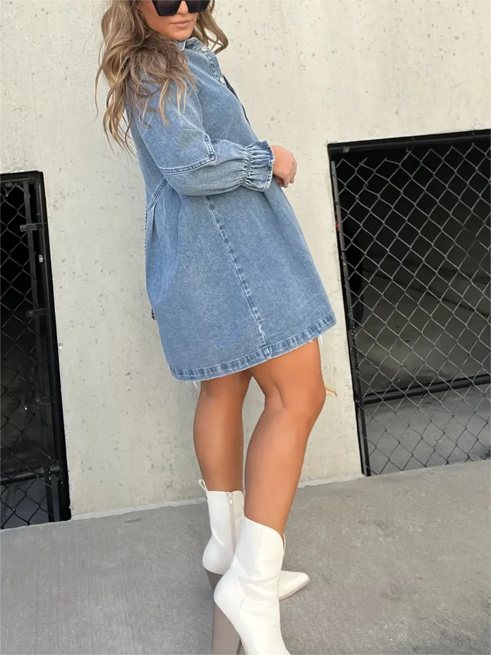 Lizzie - Trendy Denim Jurk met Pofmouwen voor de Lente